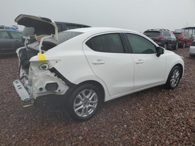 Obraz 3 z 2018 TOYOTA YARIS IA  2018 z VIN 3MYDLBYV0JY309092