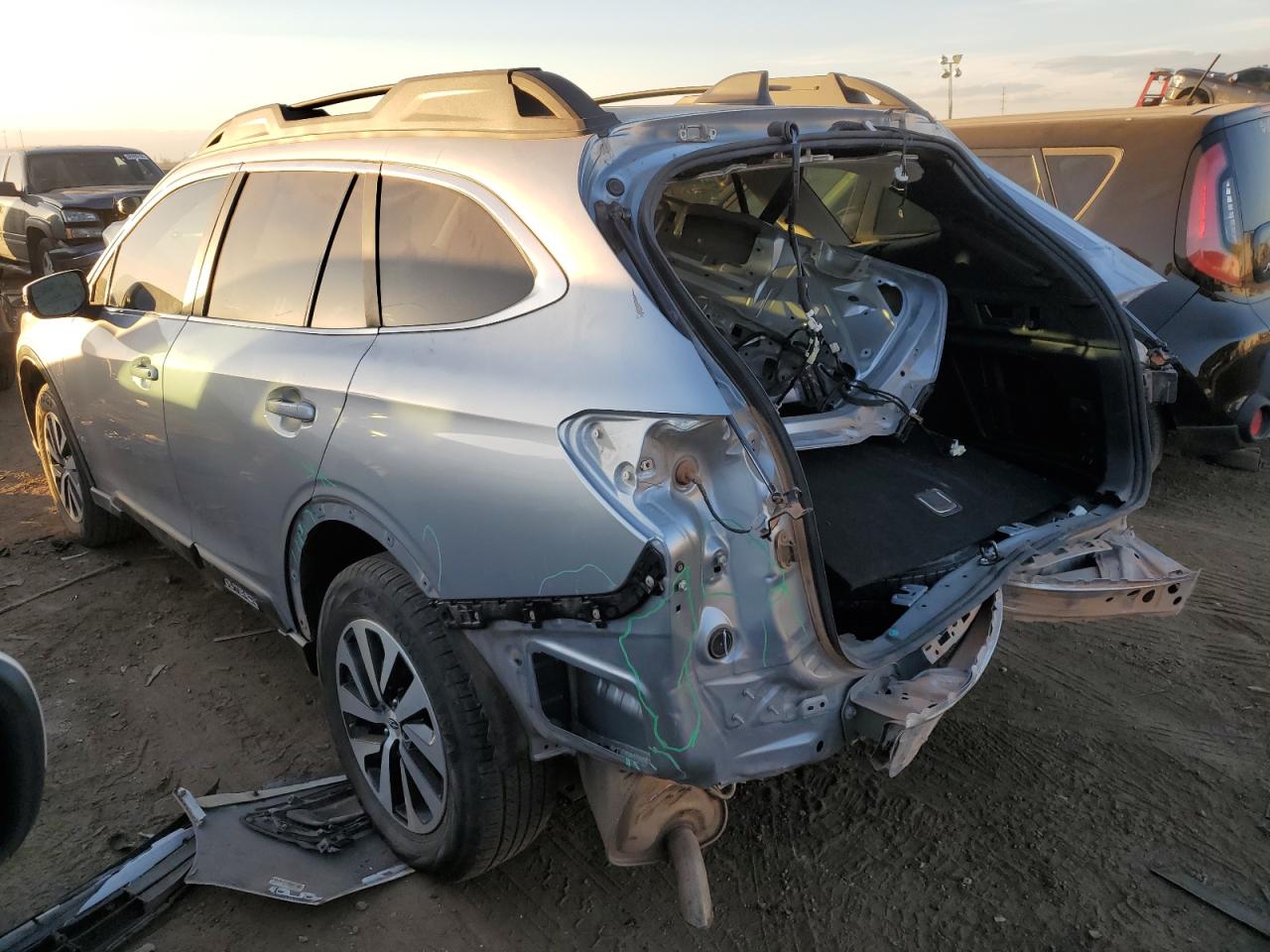 Image 2 of 2020 SUBARU OUTBACK PREMIUM 2020 with VIN 4S4BTACC4L3260797