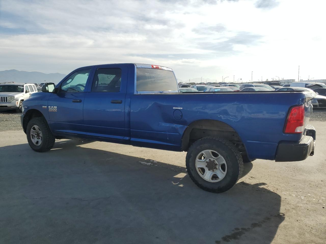 Image 2 of 2015 RAM 3500 ST 2015 with VIN 3C63R3GT4FG508794