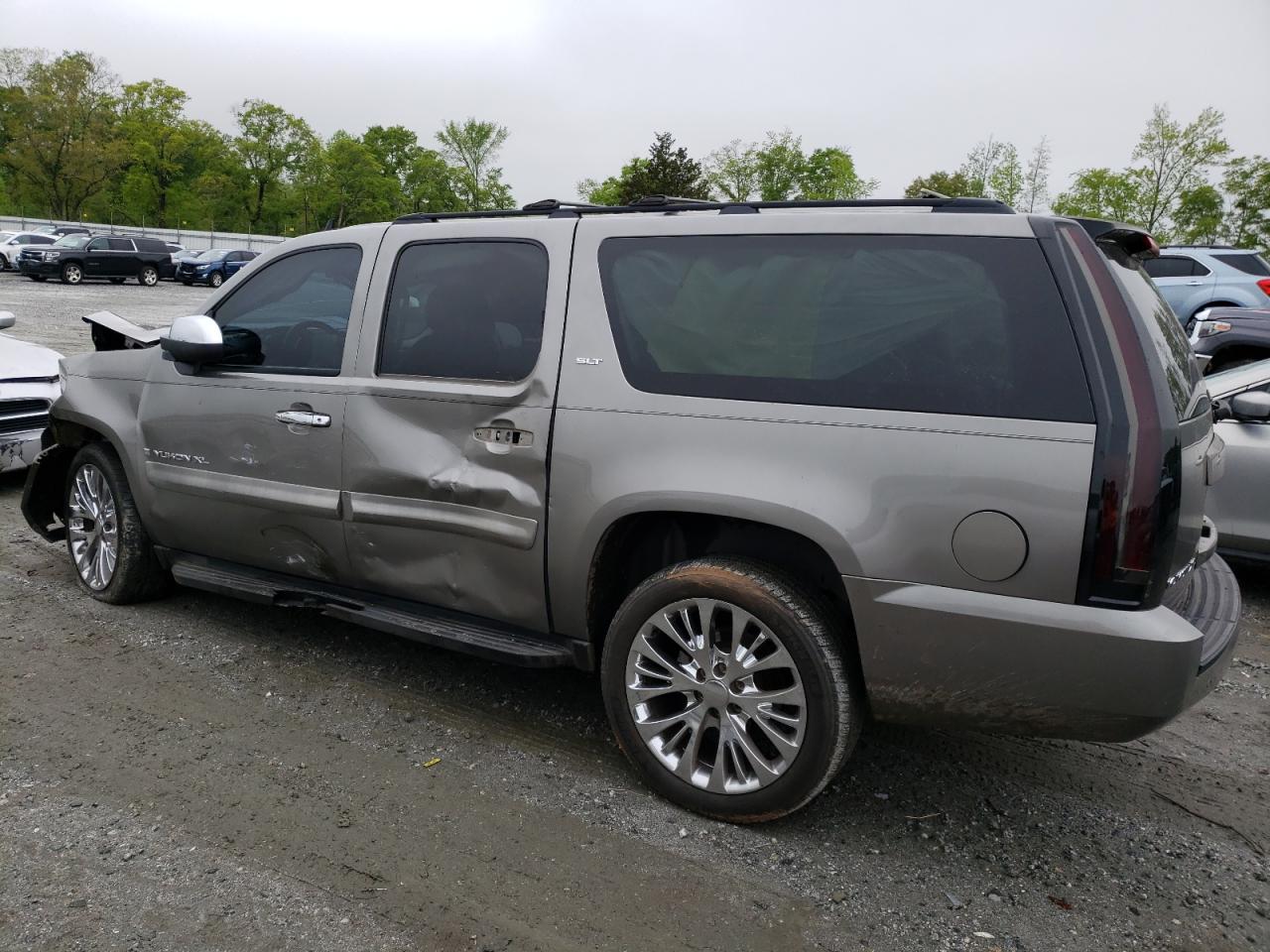 Image 2 of 2007 GMC YUKON XL C1500 2007 with VIN 1GKFC16J87R377015