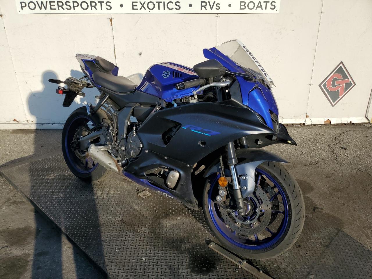 2022 YAMAHA YZFR7  2022 image
