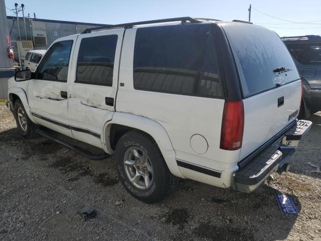 Image 2 of 1999 CHEVROLET TAHOE C1500 1999 with VIN 1GNEC13R1XJ368860