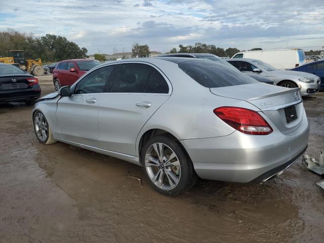 Obraz 2 z 2018 MERCEDES-BENZ C 300 2018 z VIN 55SWF4JB1JU279069