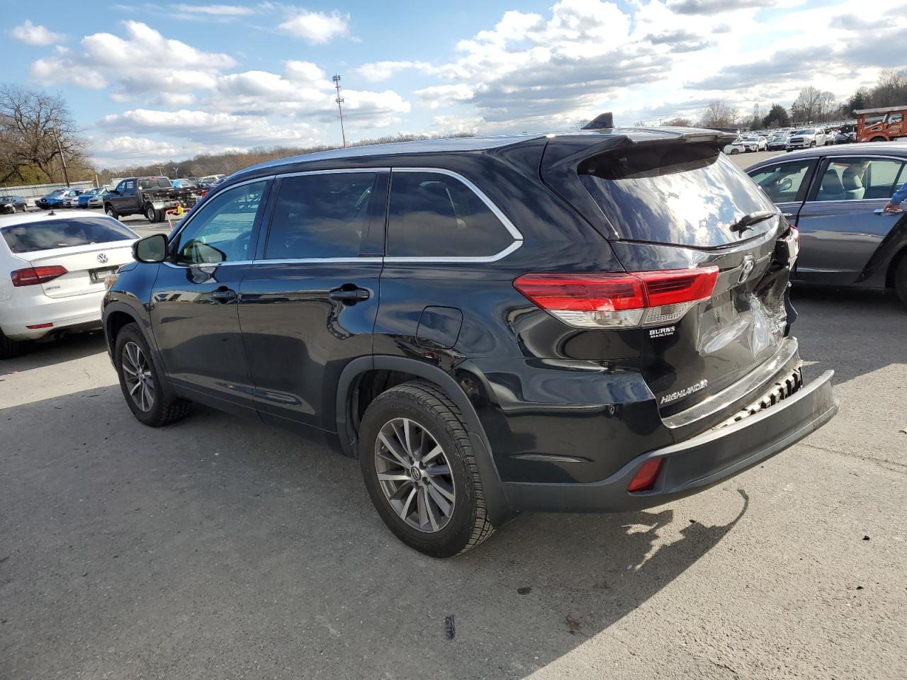 Obraz 2 z 2017 TOYOTA HIGHLANDER SE 2017 z VIN 5TDJZRFH9HS433160
