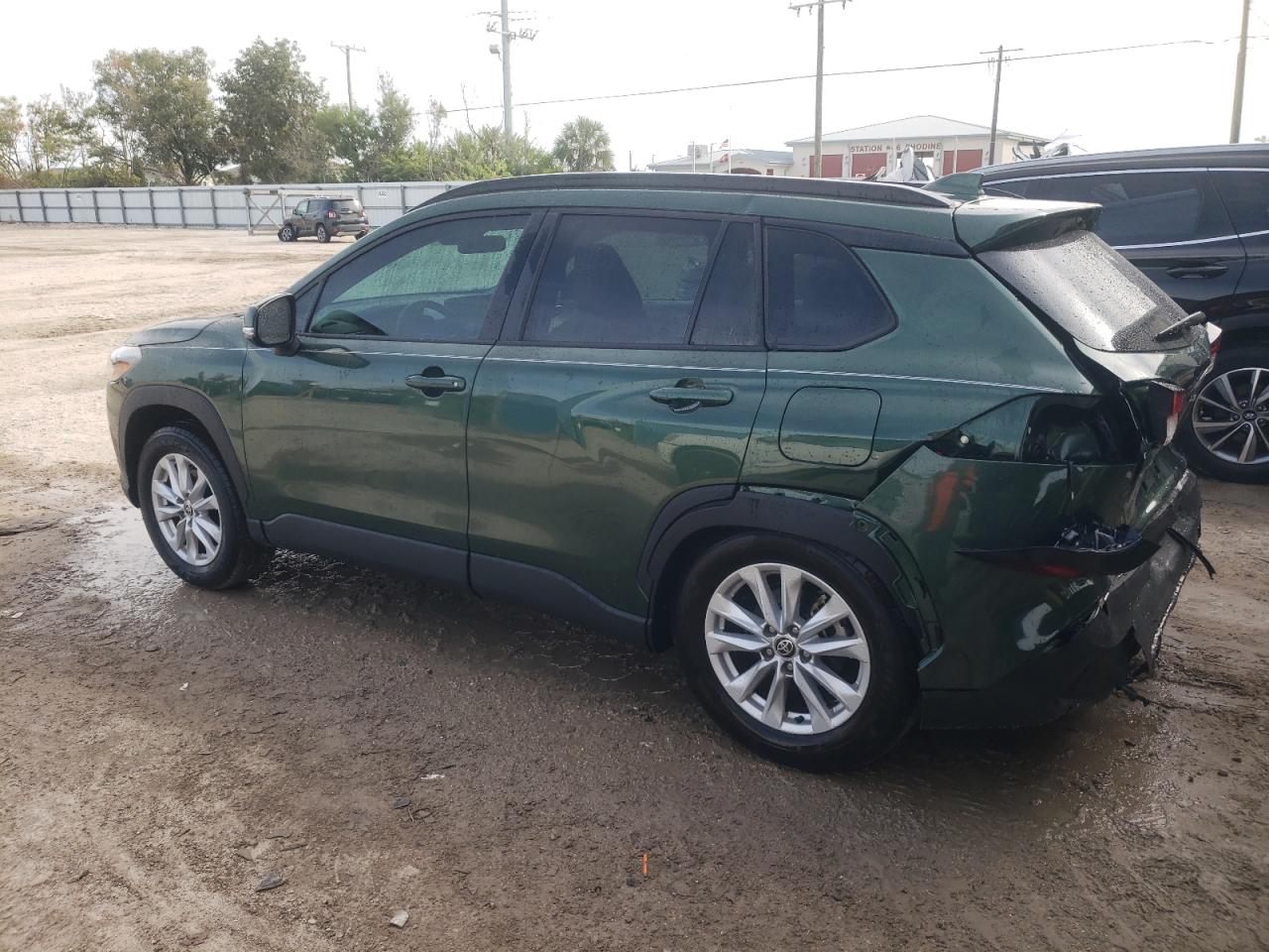 Obraz 2 z 2022 TOYOTA COROLLA CROSS LE 2022 z VIN 7MUCAAAG8NV025279