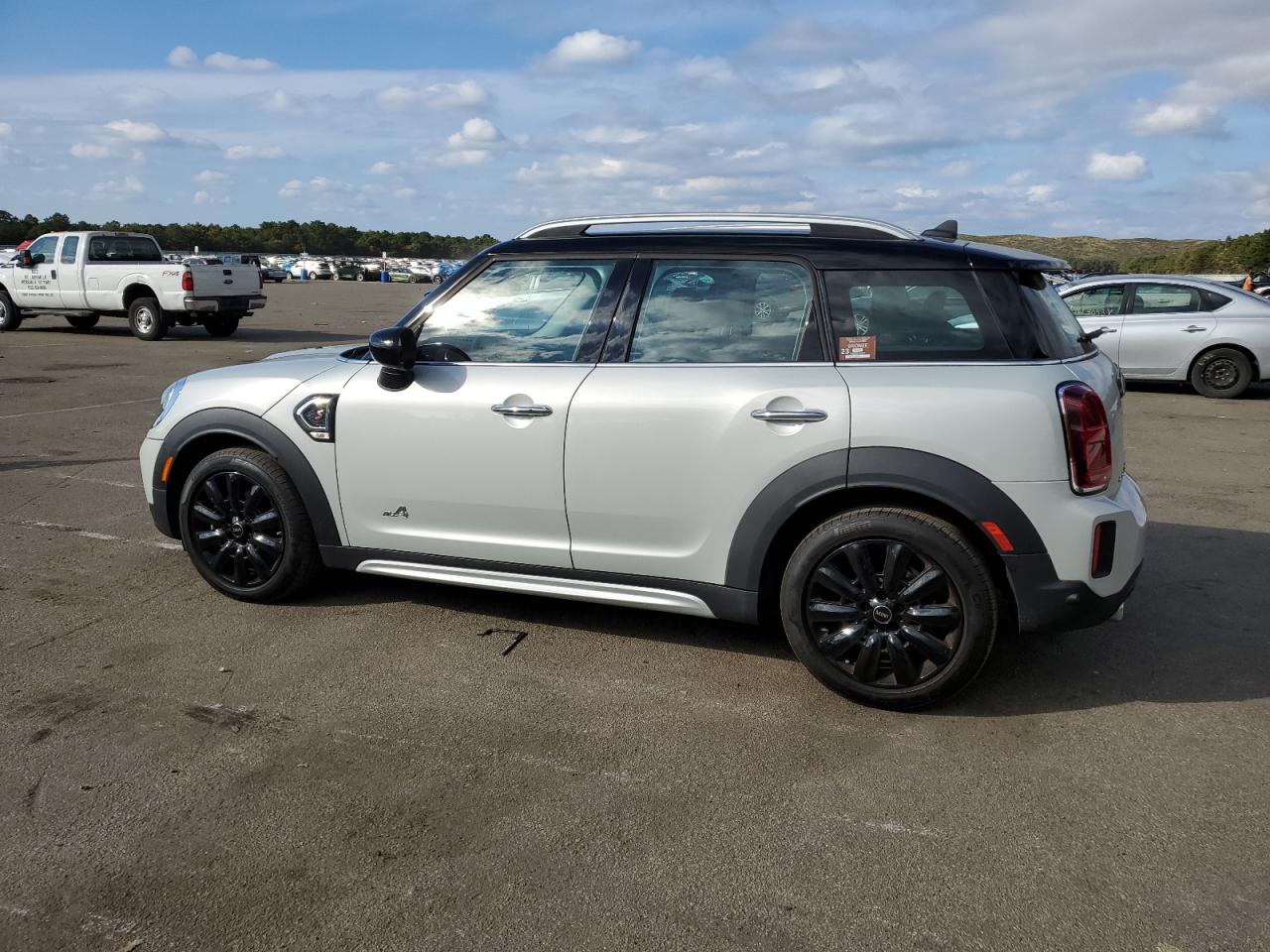 Изображение 2 2023 MINI COOPER S COUNTRYMAN ALL4 2023 с VIN WMZ83BR08P3P52059