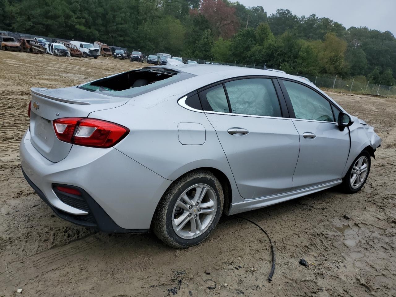 Obraz 3 z 2018 CHEVROLET CRUZE LT 2018 z VIN 1G1BE5SM1J7196247