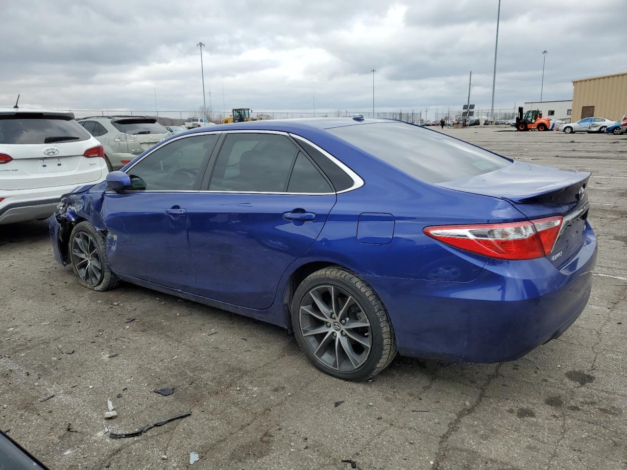 Image 2 of 2015 TOYOTA CAMRY LE 2015 with VIN 4T1BF1FK5FU940989
