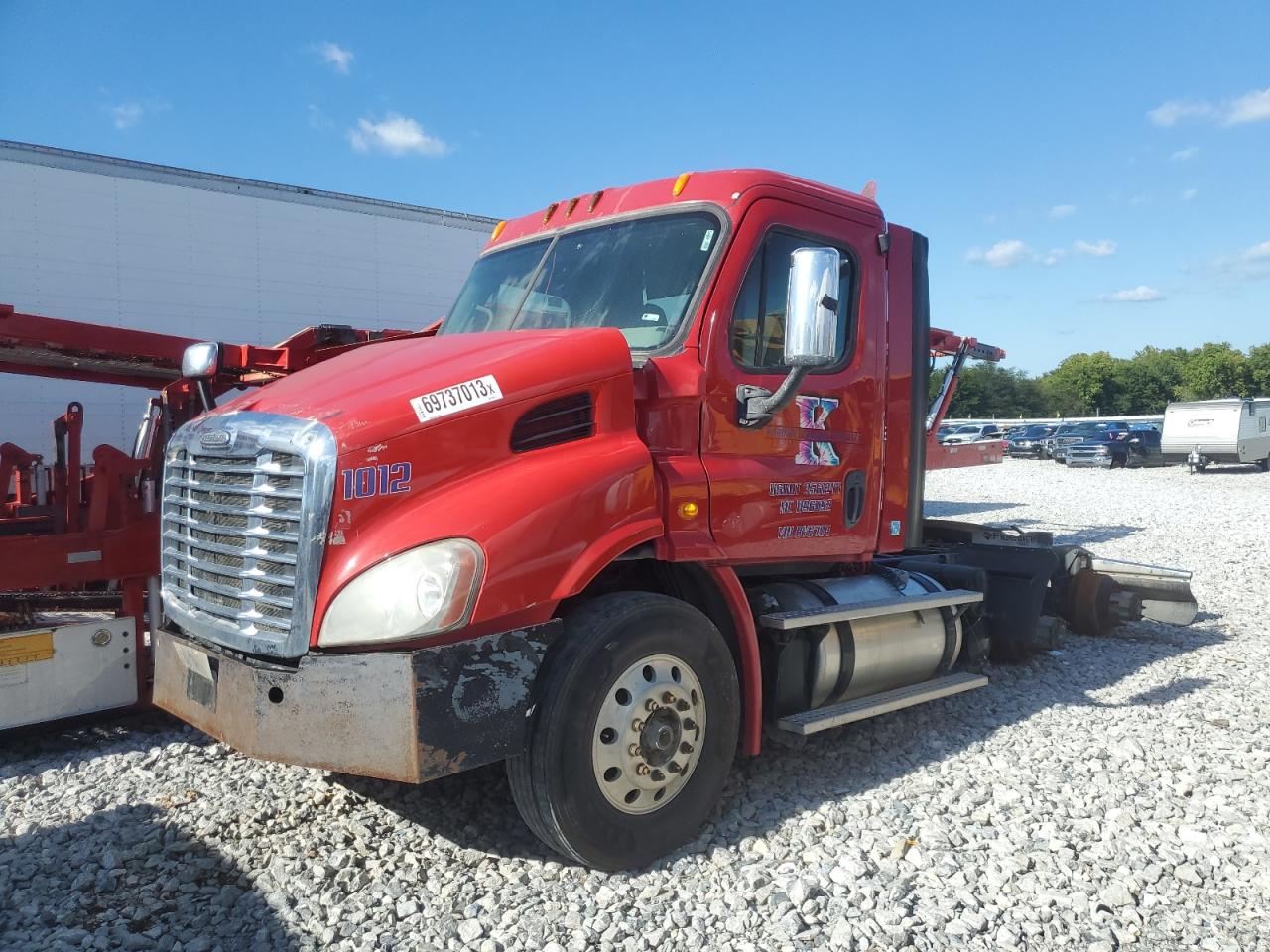 Image 2 of 2014 FREIGHTLINER CASCADIA 113  2014 with VIN 3AKJGBDVXESBY6704