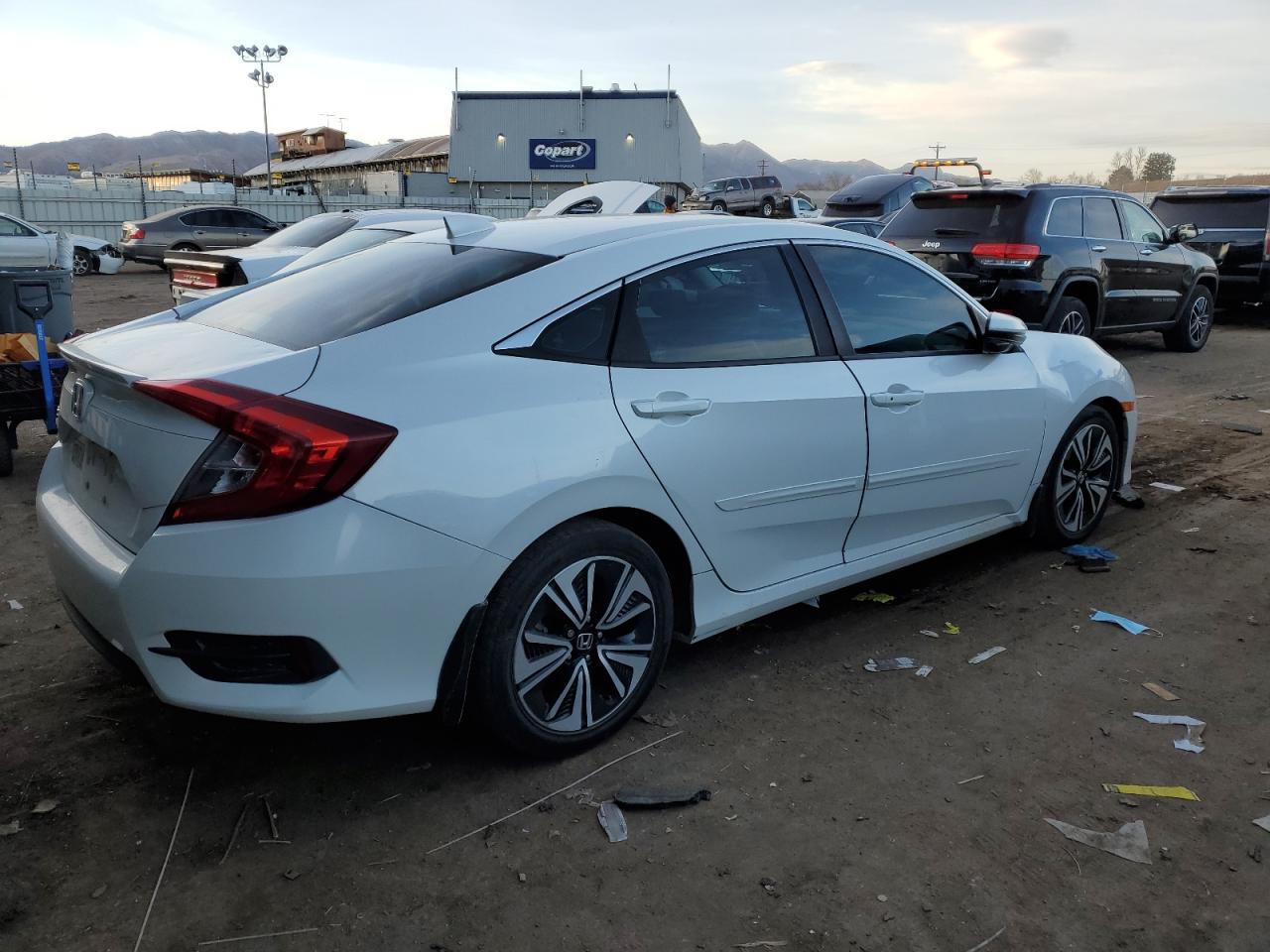 Image 3 of 2016 HONDA CIVIC EXL 2016 with VIN 19XFC1F7XGE003422