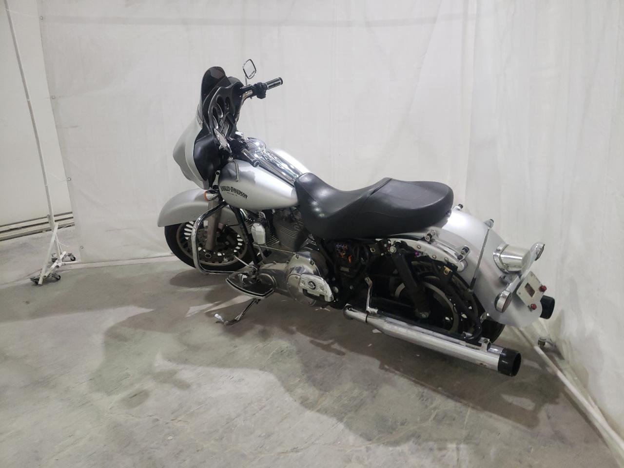 Image 3 of Harley-Davidson Flht 2009 with VIN 1HD1FV4179Y602751