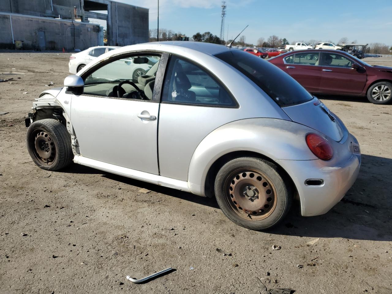 Obraz 2 z 2000 VOLKSWAGEN NEW BEETLE GLS 2000 z VIN 3VWCC21C5YM426264
