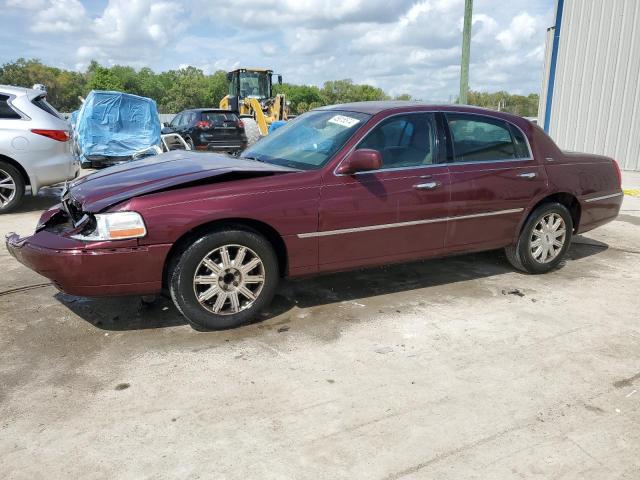 Image 1 of 2007 LINCOLN TOWN CAR SIGNATURE LIMITED 2007 with VIN 1LNHM82V67Y629820