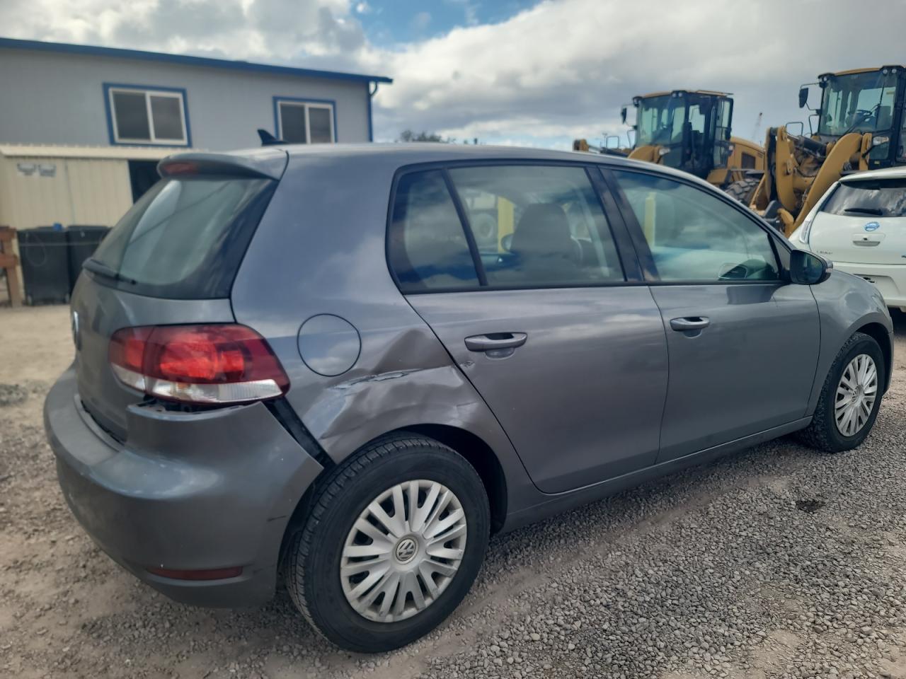 Image 3 of 2013 VOLKSWAGEN GOLF  2013 with VIN WVWDB7AJ5DW138258
