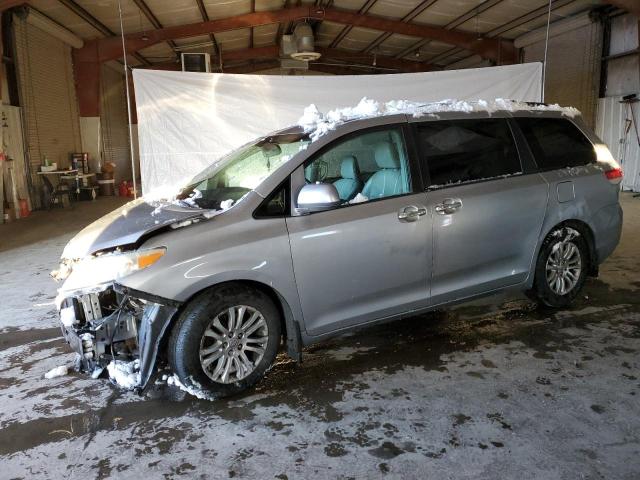 Image 1 of 2013 TOYOTA SIENNA XLE 2013 with VIN 5TDYK3DC0DS391544