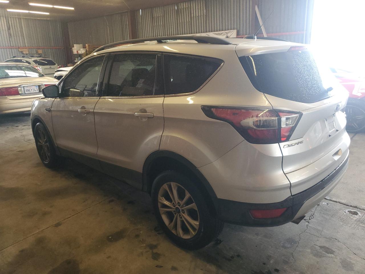 Изображение 2 2017 FORD ESCAPE SE 2017 с VIN 1FMCU0GD5HUB30477