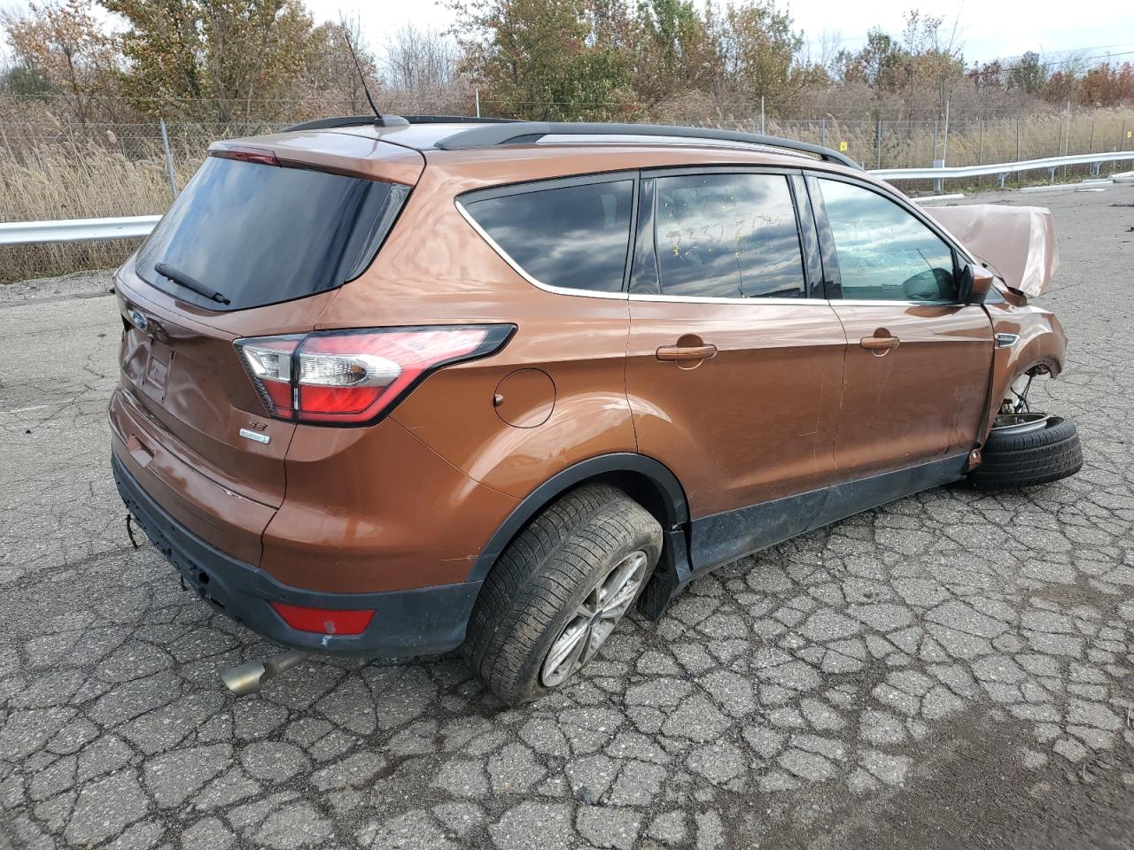 Изображение 3 2017 FORD ESCAPE SE 2017 с VIN 1FMCU0GD3HUB77779