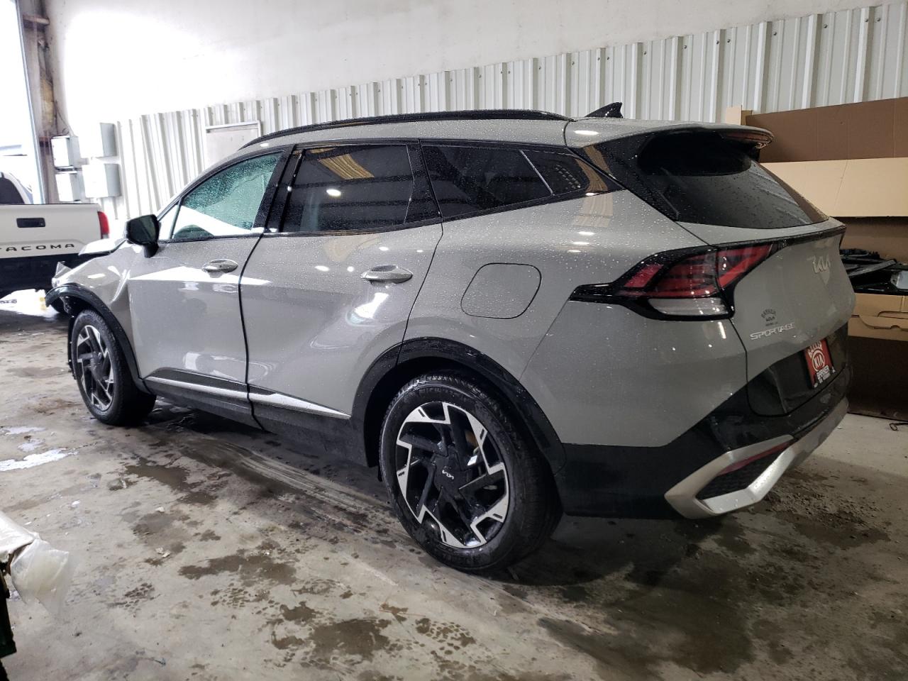Изображение 2 2024 KIA SPORTAGE SX PRESTIGE 2024 с VIN 5XYK53DF8RG152318