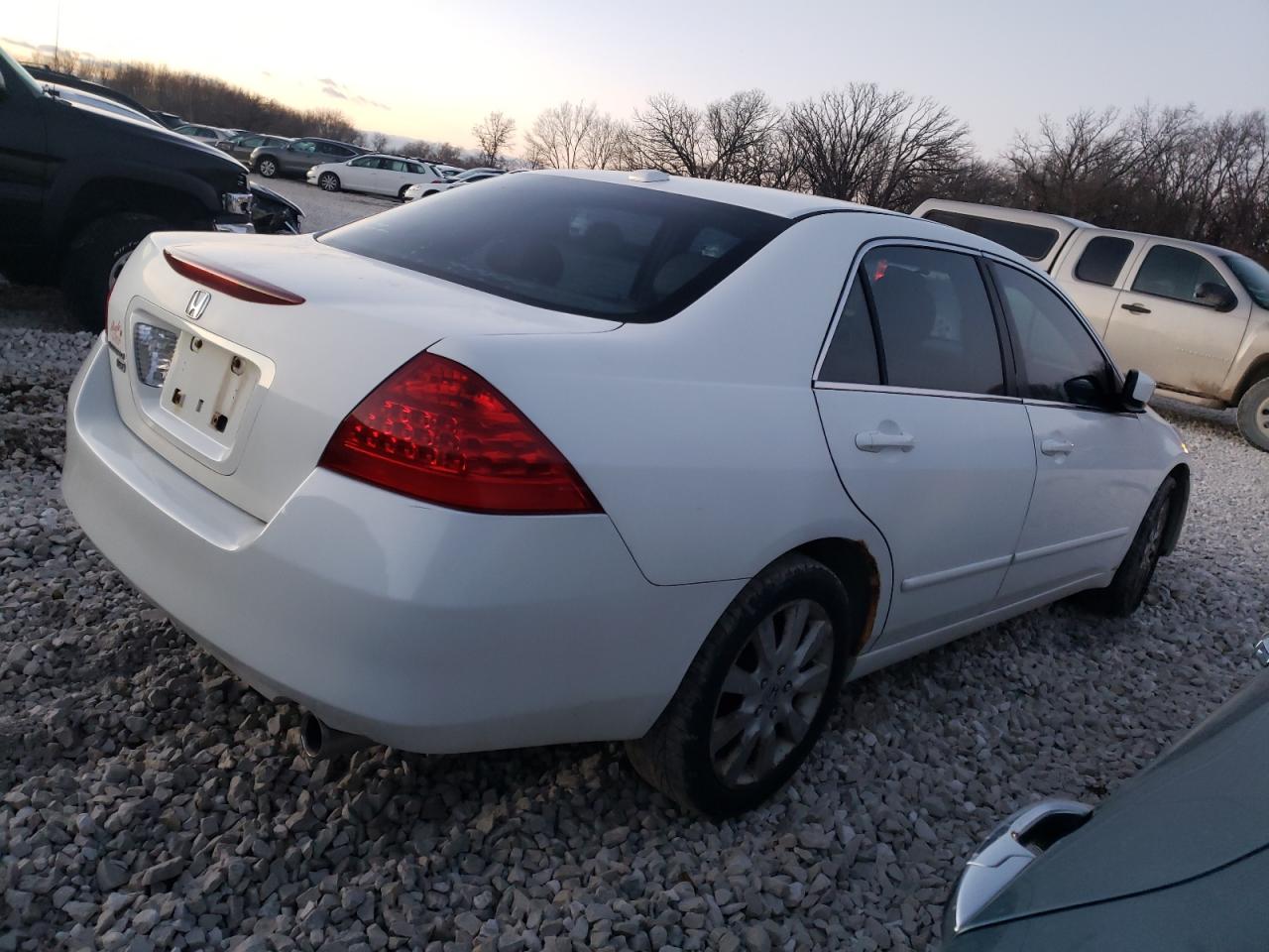 Obraz 3 z 2007 HONDA ACCORD EX 2007 z VIN 1HGCM66547A007563