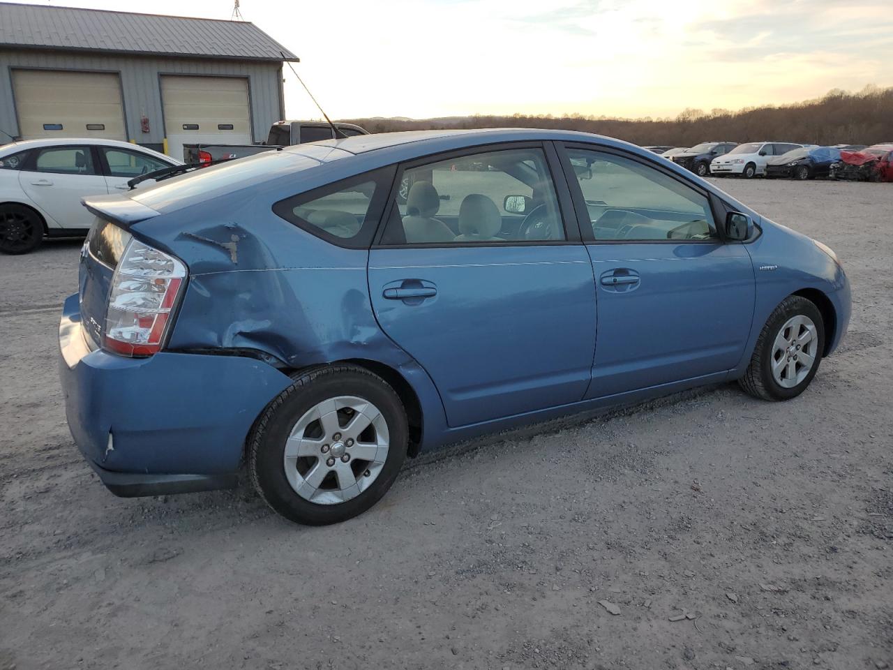 Изображение 3 2007 TOYOTA PRIUS  2007 с VIN JTDKB20U877677820