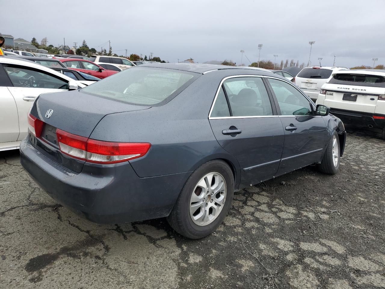 Image 3 of 2004 HONDA ACCORD LX 2004 with VIN JHMCM563X4C026236