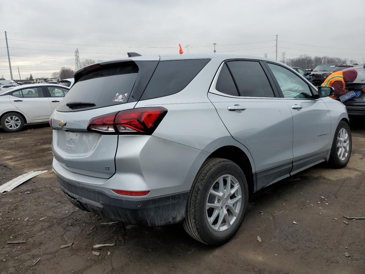 Image 3 of 2022 CHEVROLET EQUINOX LT 2022 with VIN 3GNAXKEV8NL223503