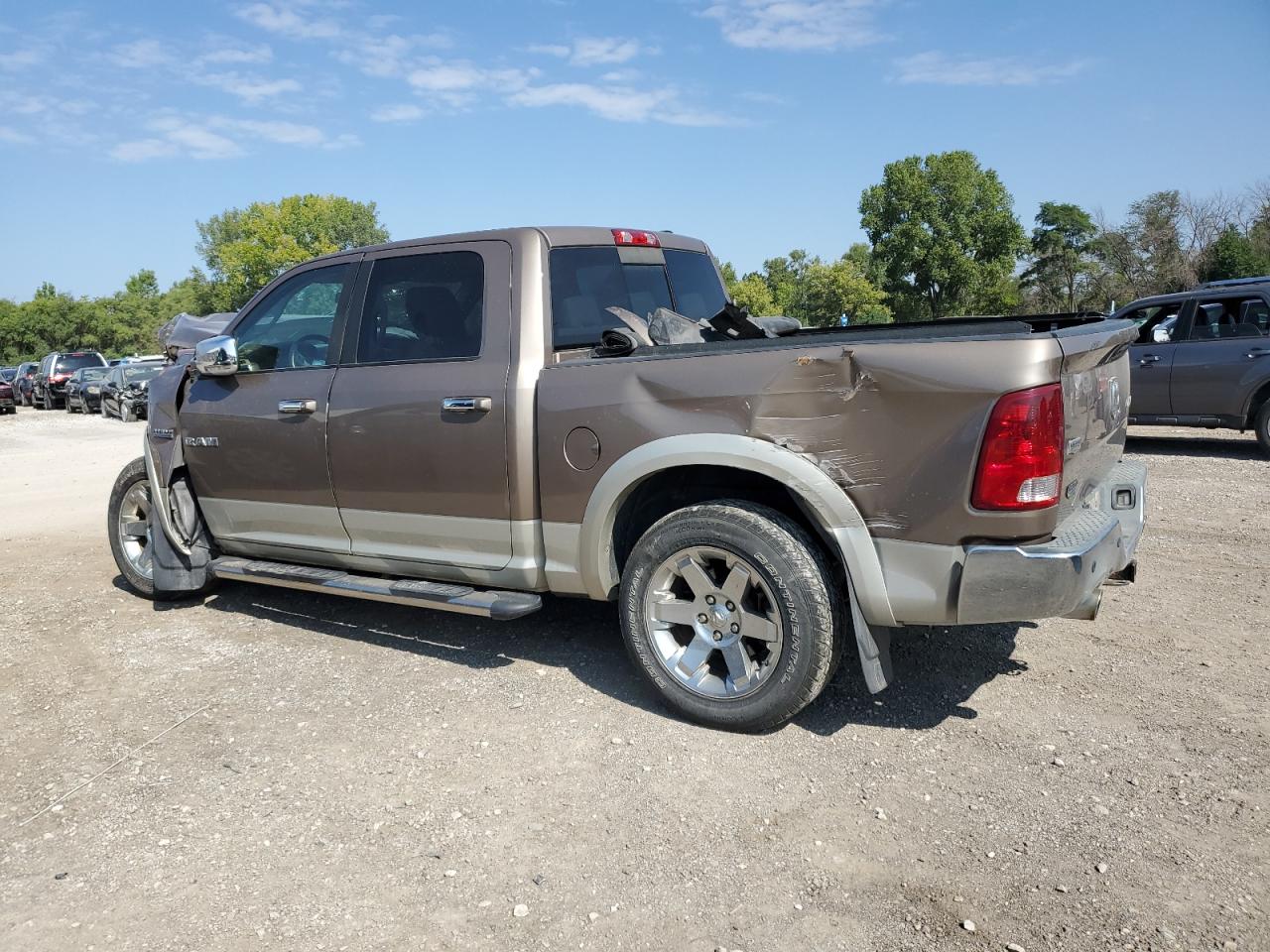 Изображение 2 2010 DODGE RAM 1500  2010 с VIN 1D7RV1CT5AS215020
