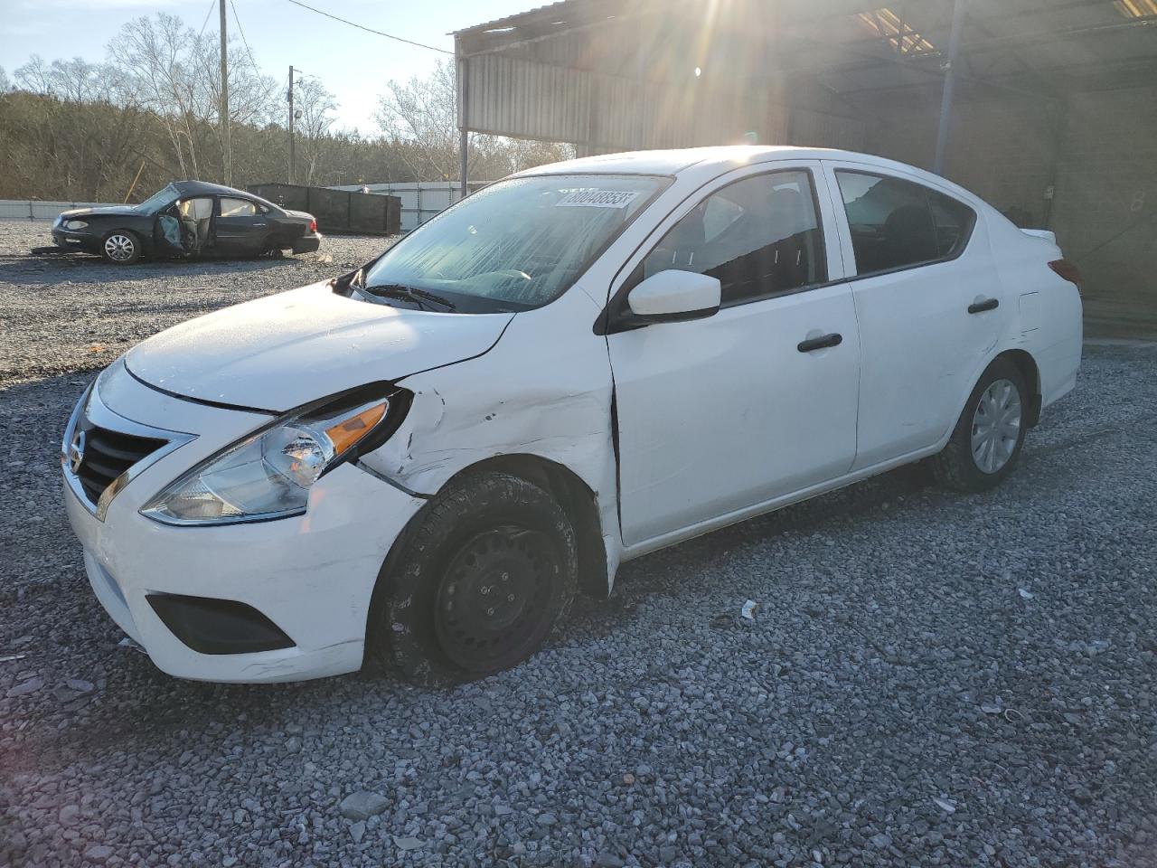 Obraz 1 z 2018 NISSAN VERSA S 2018 z VIN 3N1CN7AP4JL853804