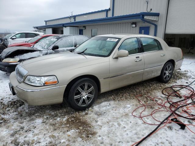 Image 1 of 2004 LINCOLN TOWN CAR ULTIMATE 2004 with VIN 1LNHM83W14Y649668