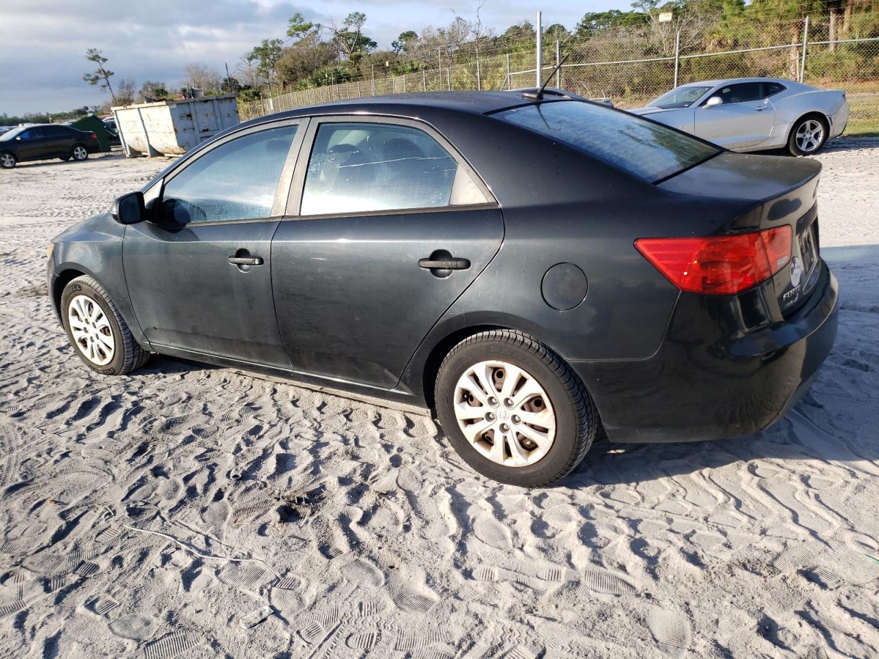 Image 2 of 2011 KIA FORTE EX 2011 with VIN KNAFU4A26B5321047