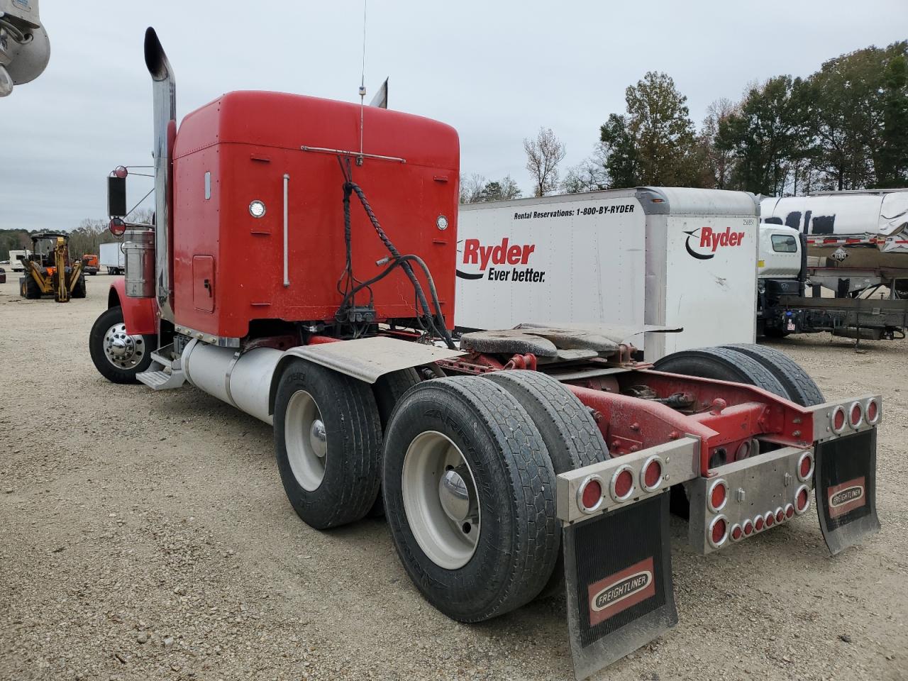 Image 3 of 1999 FREIGHTLINER CONVENTIONAL FLD120 1999 with VIN 1FUPCSZB1XLA12863