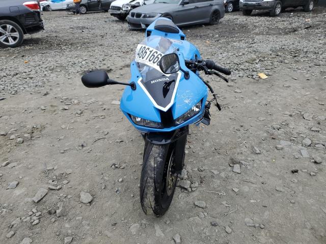 Image 2 of 2015 HONDA CBR600 RR 2015 with VIN JH2PC4004FK800933