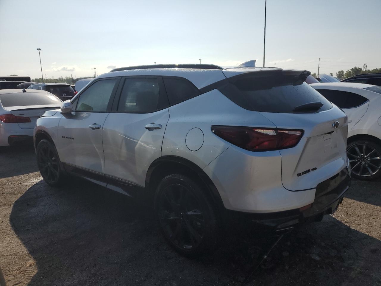 Изображение 2 2020 CHEVROLET BLAZER RS 2020 с VIN 3GNKBKRS7LS706275