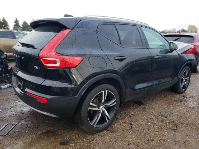 Image 3 of 2019 VOLVO XC40 T5 MOMENTUM 2019 with VIN YV4162XZ0K2014827