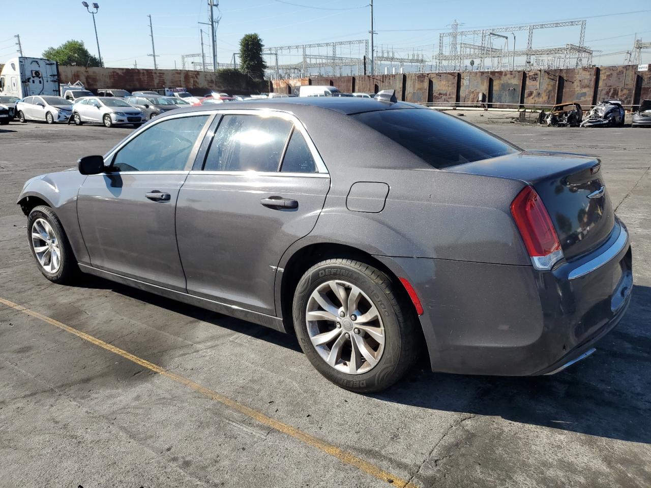 Изображение 2 2016 CHRYSLER 300 LIMITED 2016 с VIN 2C3CCAAG9GH175668