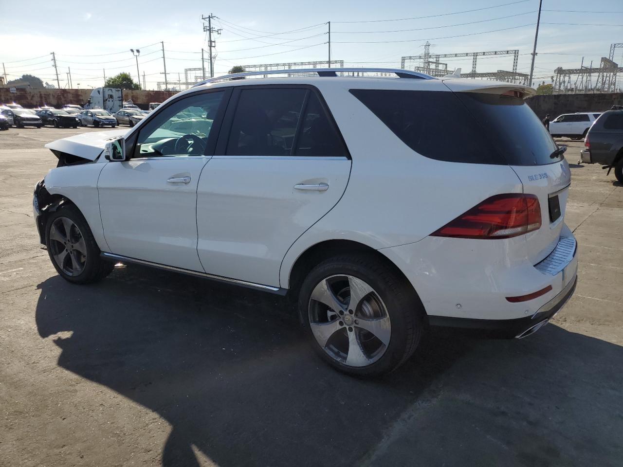 Obraz 2 z 2016 MERCEDES-BENZ GLE 350 4MATIC 2016 z VIN 4JGDA5HB0GA738723