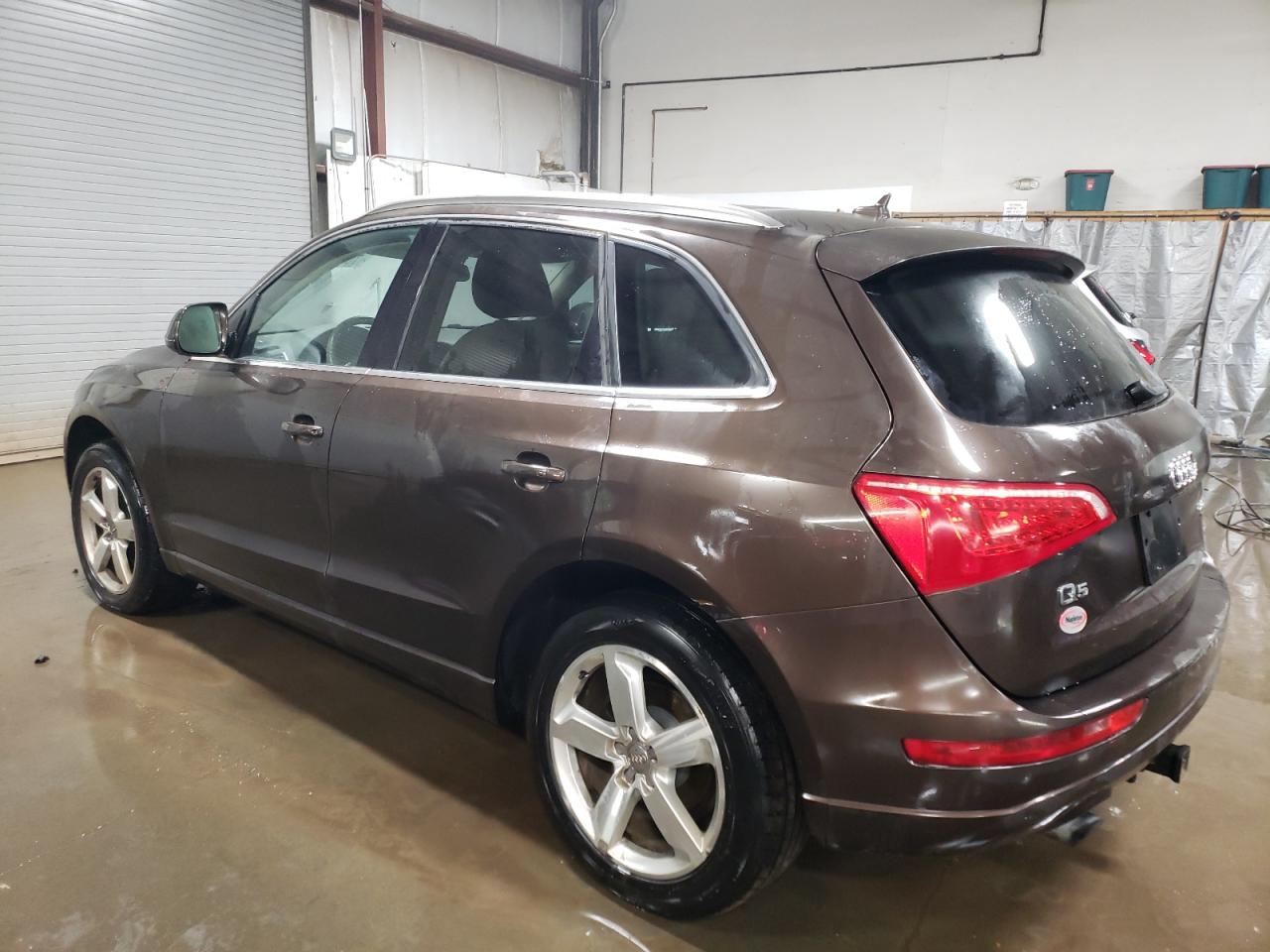Изображение 2 2012 AUDI Q5 PREMIUM PLUS 2012 с VIN WA1LFAFP9CA089565