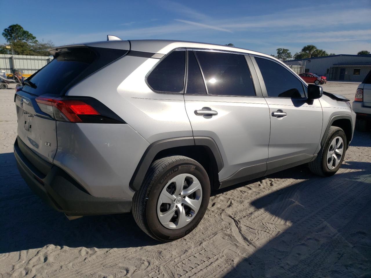 Image 3 of 2022 TOYOTA RAV4 LE 2022 with VIN 2T3H1RFV2NW223067