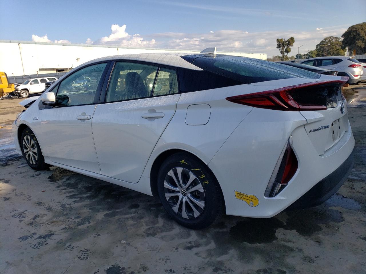 Image 2 of 2021 TOYOTA PRIUS PRIME LE 2021 with VIN JTDKAMFP3M3188535