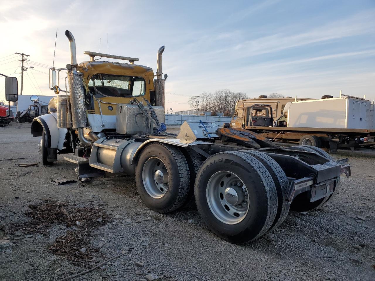 Obraz 3 z 2006 PETERBILT 379  2006 z VIN 1XP5DB0X66N632515