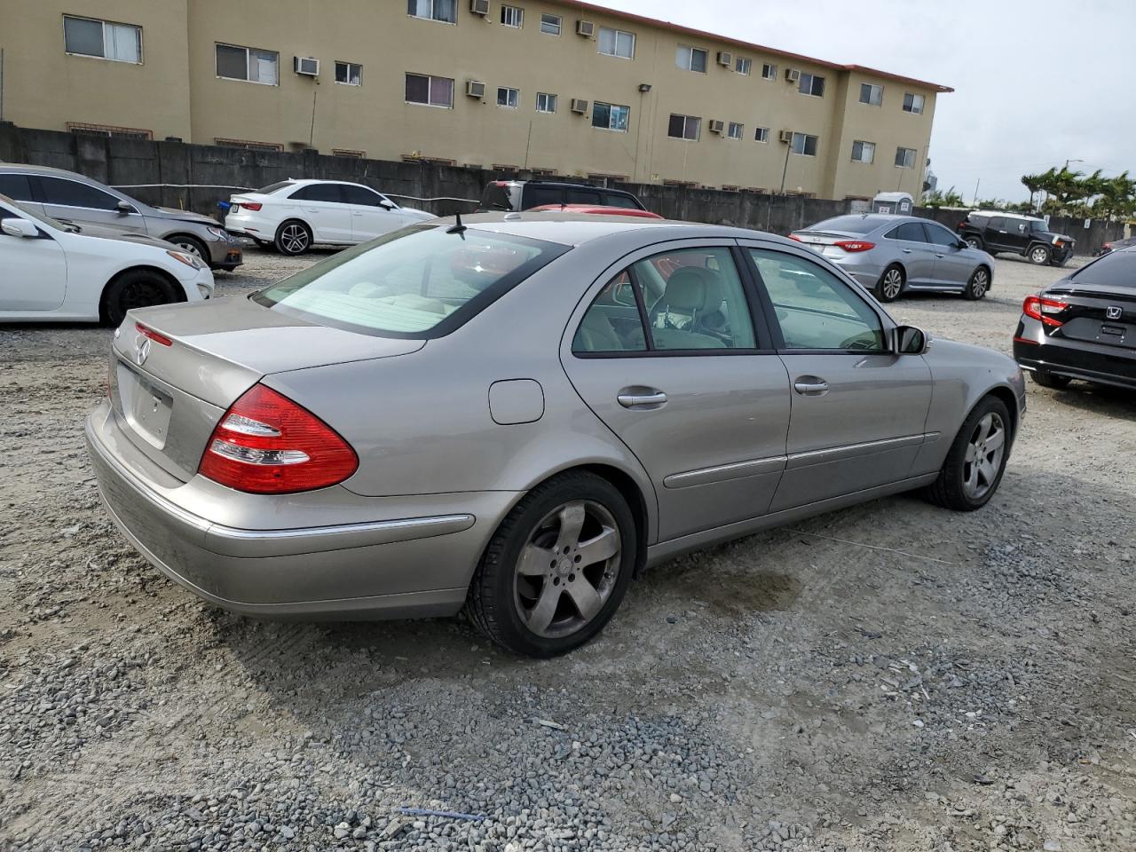 Изображение 3 2006 MERCEDES-BENZ E 500 2006 с VIN WDBUF70J46A899853