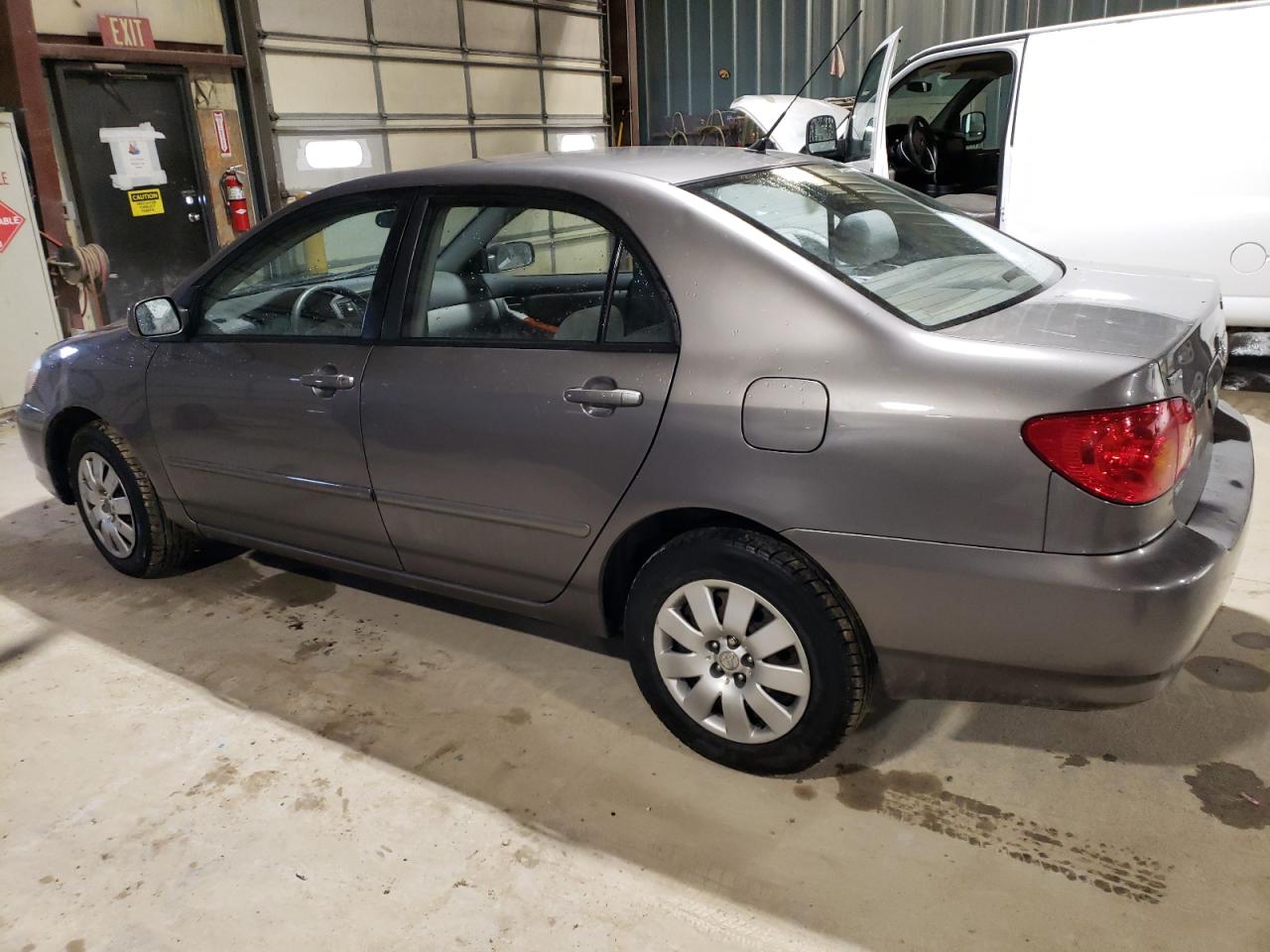 Obraz 2 z 2004 TOYOTA COROLLA CE 2004 z VIN 2T1BR32E84C269352