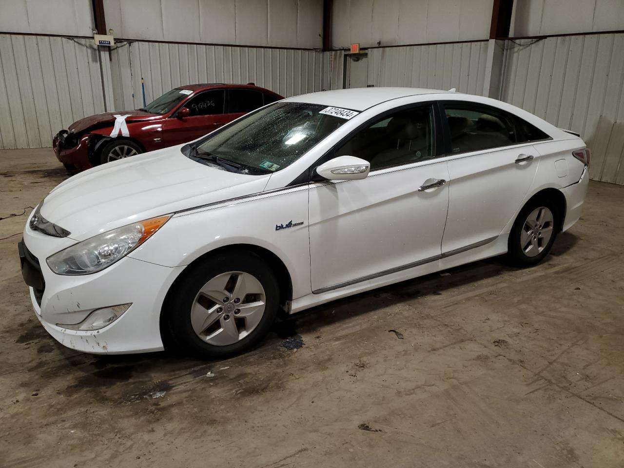 Image 1 of 2011 HYUNDAI SONATA HYBRID 2011 with VIN KMHEC4A45BA011266