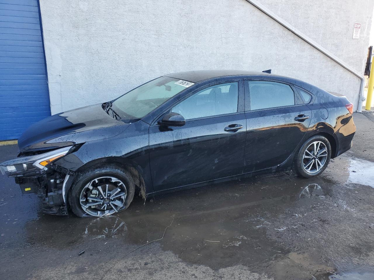 Изображение 1 2023 KIA FORTE LX 2023 с VIN 3KPF24AD1PE618698
