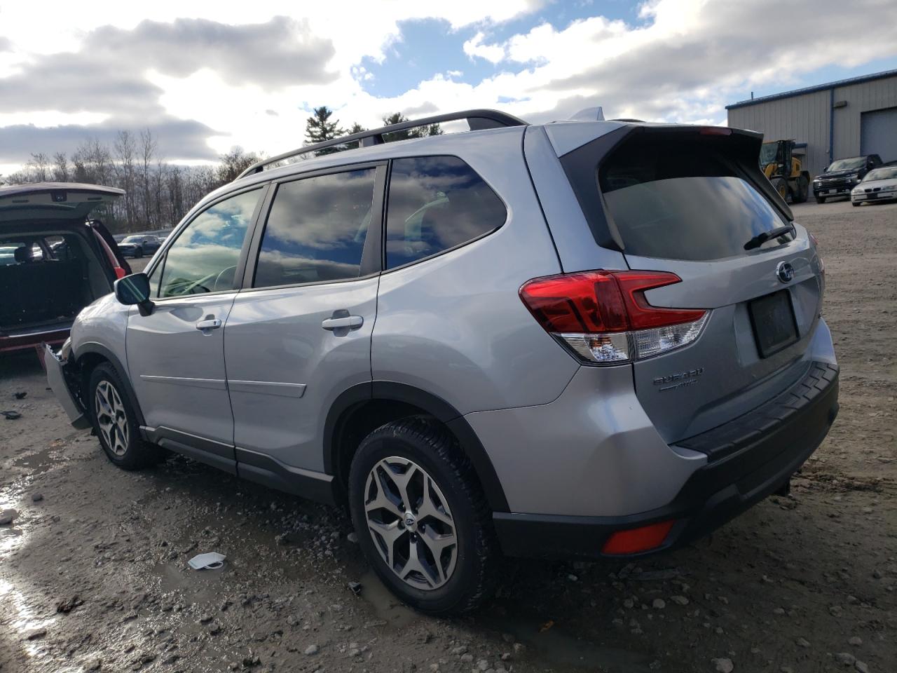 Obraz 2 z 2020 SUBARU FORESTER PREMIUM 2020 z VIN JF2SKAGC9LH454781