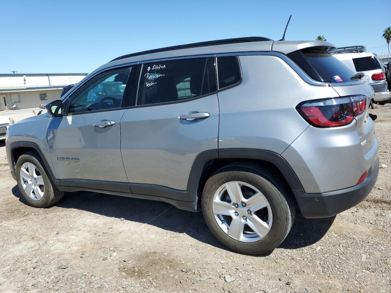 Image 2 of 2022 JEEP COMPASS LATITUDE 2022 with VIN 3C4NJCBB8NT106483