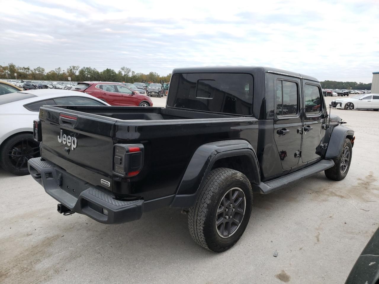 Obraz 3 z Jeep Gladiator Overland 2022 z VIN 1C6HJTFG8NL106828