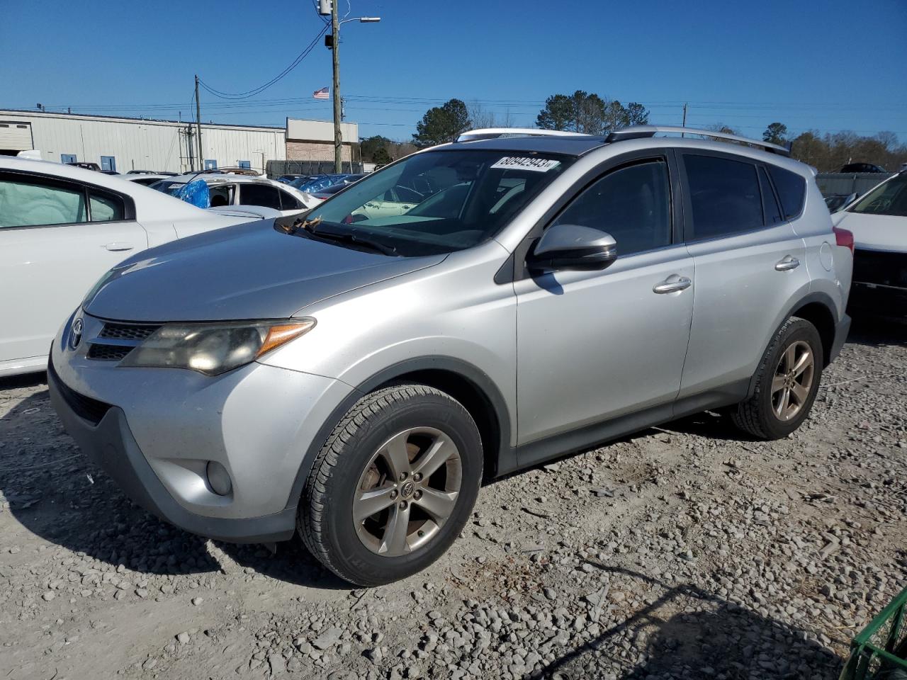 Image 1 of 2015 TOYOTA RAV4 XLE 2015 with VIN JTMRFREV7FJ020456