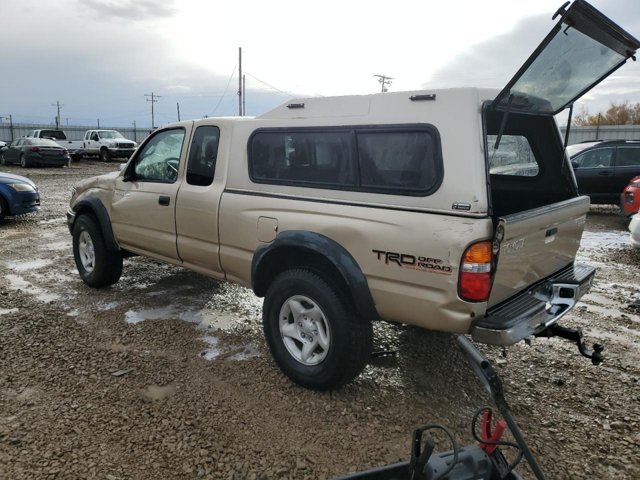 Image 2 of 2002 TOYOTA TACOMA XTRACAB 2002 with VIN 5TEWN72N32Z017536