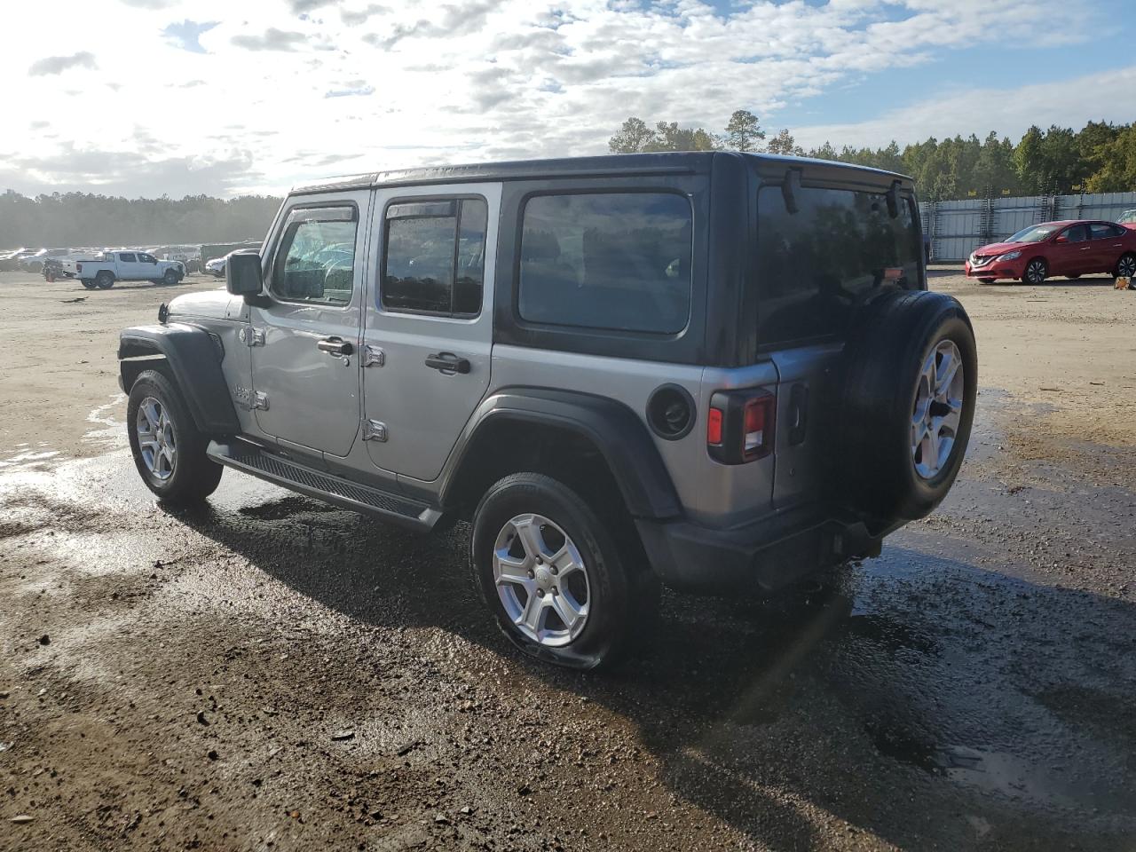 Изображение 2 2019 JEEP WRANGLER UNLIMITED SPORT 2019 с VIN 1C4HJXDG6KW641637